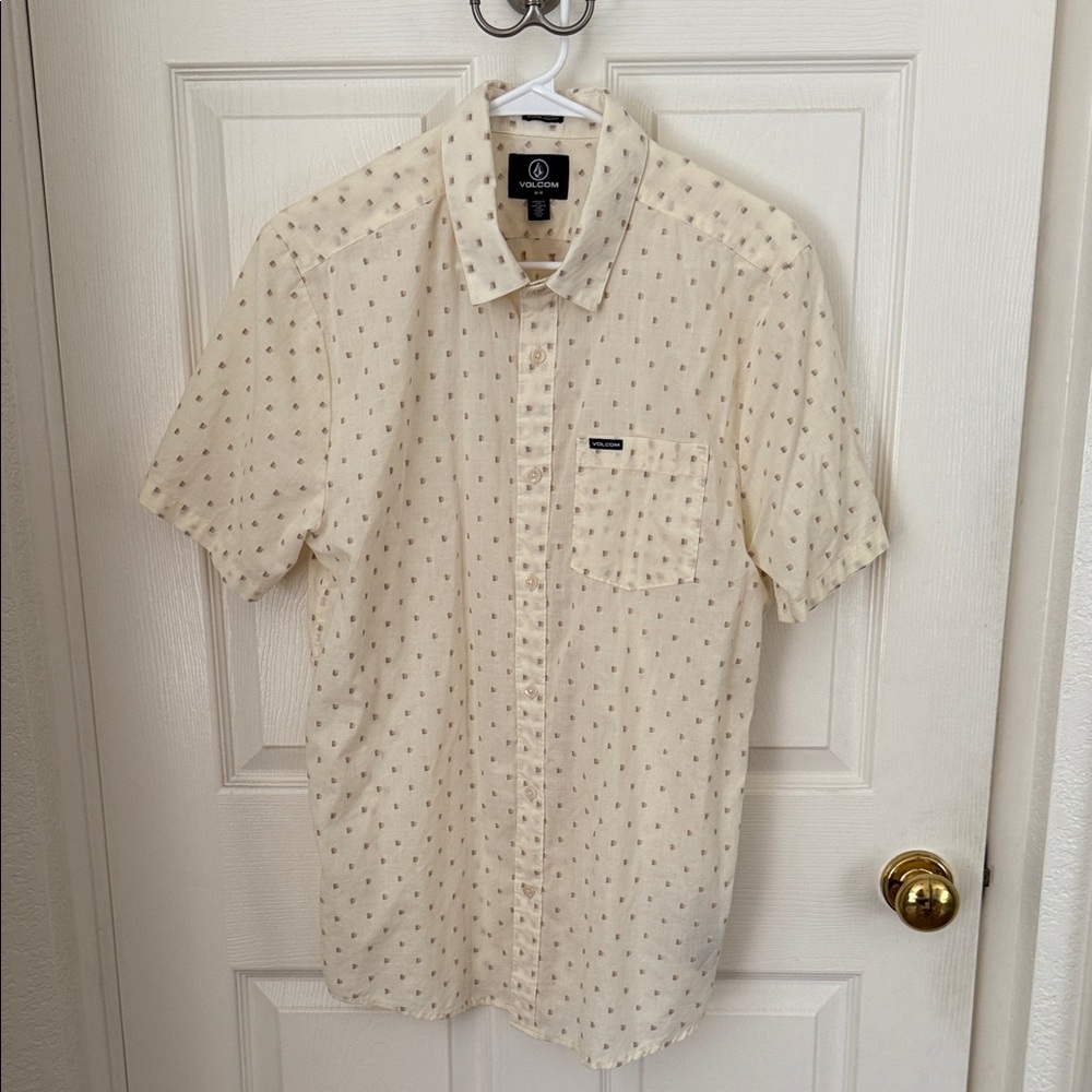Volcom Men's Cream and Tan Short Sleeve Button Up Shirt